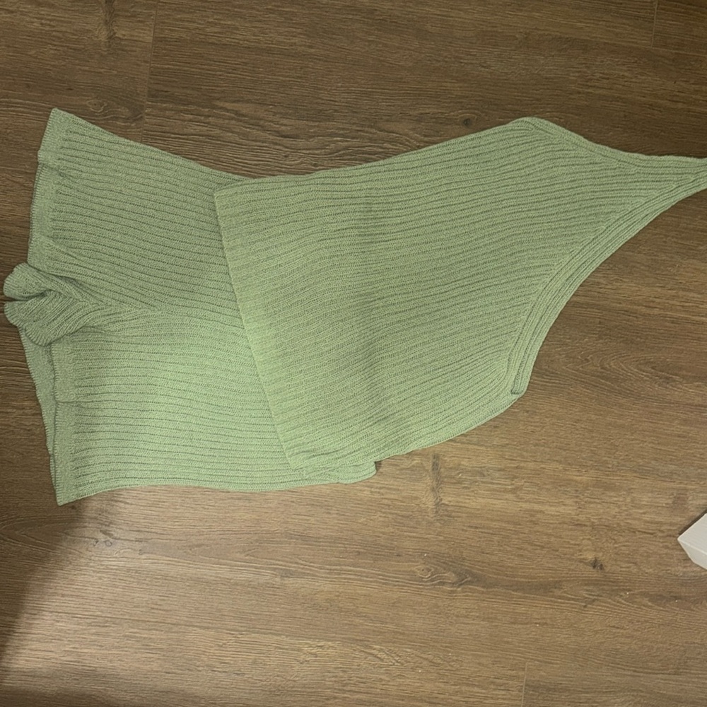 Green knit set